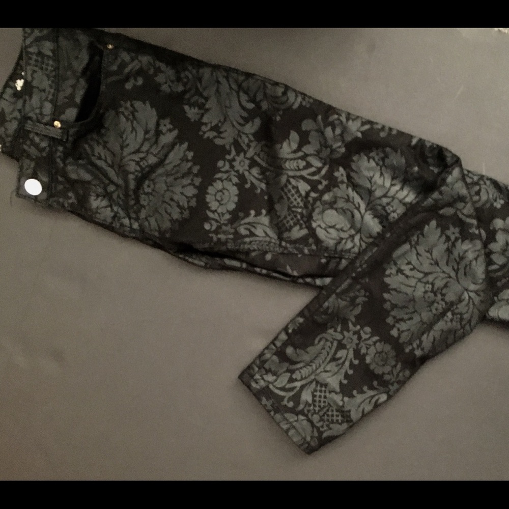 Zara Premium Jeans Slim fit size 6